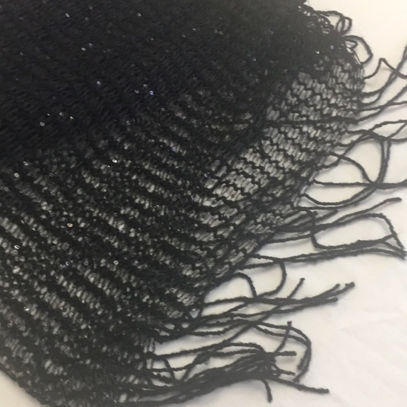 Beautiful Pull Through Scraf - Picture 2 of 2